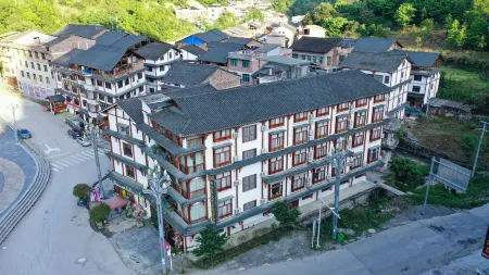 Jianhe Hot Spring Linsen Collection Theme Hotel Отели в г. Цзянхэ