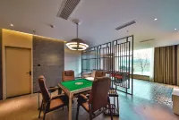 Fulin Hotel - parking