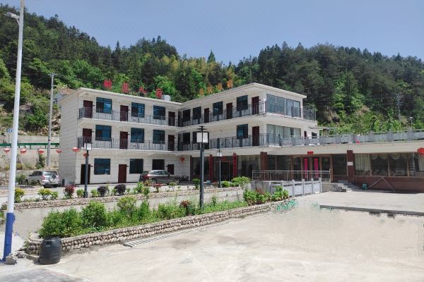 农家乐设施齐全,菜品种类繁多,是休闲,度假的理想场所