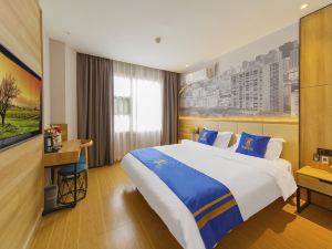 Super 8 Hotel (Chengdu Kehua North Road Sichuan University North Gate)