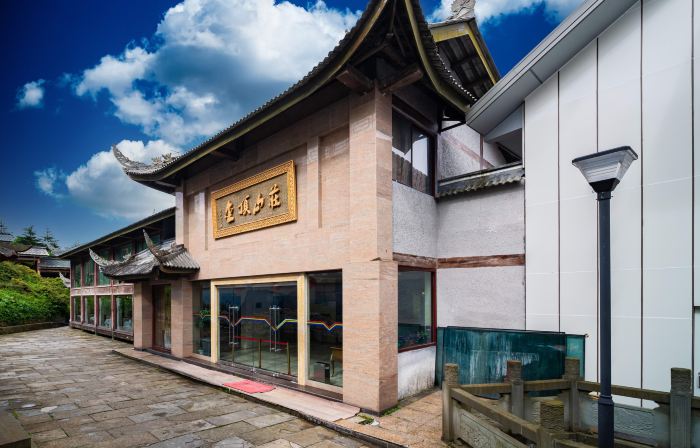 Jinding Villa