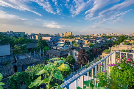 Yunqi Selected Hotel (Bell and Drum Tower Huimin Street) Отели рядом с достопримечательностью «Xi'anjiaotong University Museum»