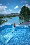 SYYF Lijiang River Courtyard Hotel,Guilin( Elephant Trunk Hill and Two Rivers & Four Lakes)