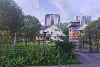 WILLIAM VILLA Hotels near Water Park