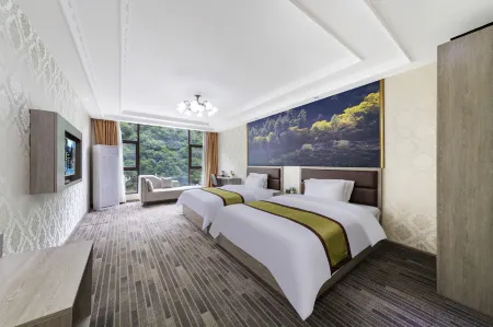 YunHai Hliday Hotel Отели рядом с достопримечательностью «Huanglongshan Yuanshi Forest Sceneic Area»