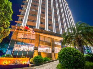 Xiangjiangwan International Hotel (South Gate Ancient City Wall)