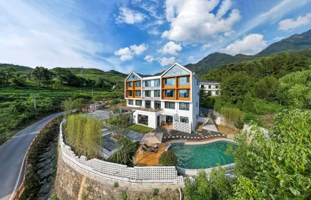 Wugong Mountain falls in love with Huaxi