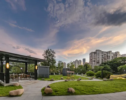 Dailin Garden Hotel Hotels near Drum Mountain