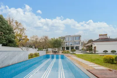 Changxing Manju B & B