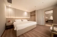 Golden Splendid Hotel · Gynn (Zhanjiang Dingsheng Plaza) Hotels in Zhanjiang