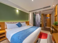 Marriott Guihuang Hotel (Guigang High - speed Railway Station Branch, Keshi World Plaza Branch) Hotels in Guigang
