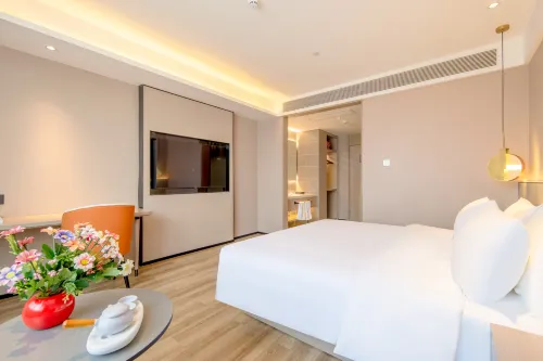 Starway Hotel (Jiaxiang High-Speed Railway Station Stone Sculpture Plaza) - Parkplatz
