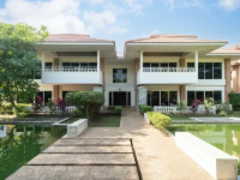 Thara Cholapruek Resort Hotels in Ban Na