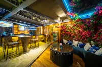 Mangshan Yunduanshanshe Hot Spring Hotel فنادق في إيجانغ