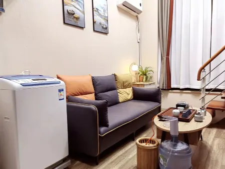 Style·Cloud Hotel Loft (Erji Road Subway Station) Отели рядом с достопримечательностью «Kunming University»