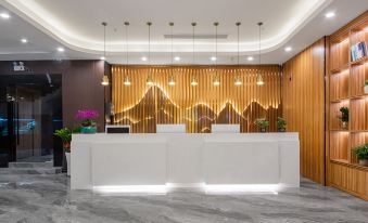 Hefeng Hotel (Shenzhen Zhongying Street Haishan Subway Station)