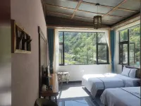 Wenchuan Lin Yi Xing Ju Guesthouse - 조식 운영