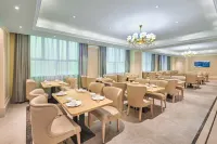 Vienna Hotel (Cele) - breakfast