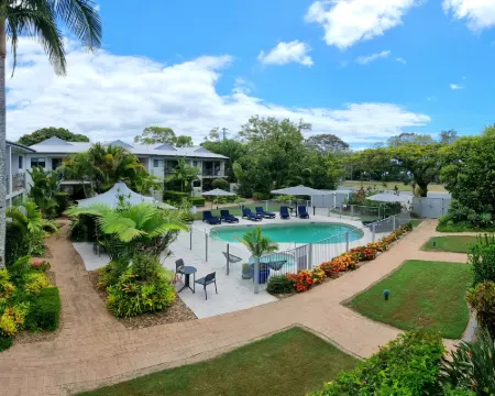 Noosa River Retreat Holiday Apartments Hotels in Noosaville