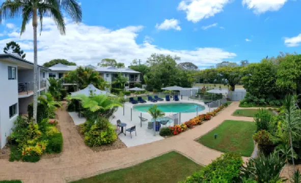 Noosa River Retreat Holiday Apartments Hotels near Noosa Junction