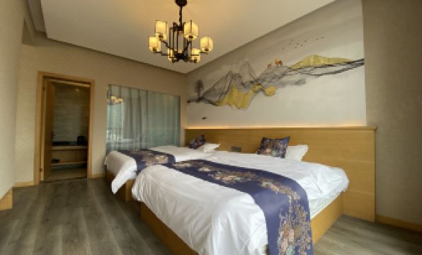 Bonthic Mountain Courtyard Holiday Hotel