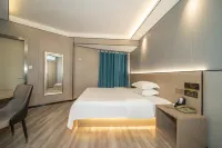 Yiduoyuepin Hotel (Fengcheng Railway Station Jianyi Avenue)