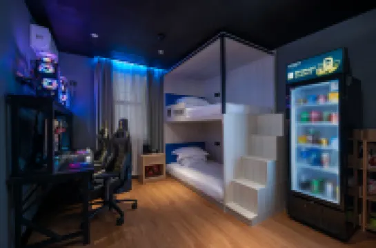 粵塔X電競酒店（深圳東門國貿地鐵站店）