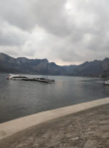 Zhijin Cave Zhiyuan Inn