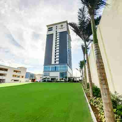 The Excelsior Hotel Las Piñas Hotel Exterior