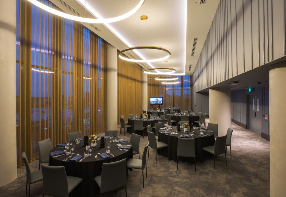 3. 오크우드 프리미..