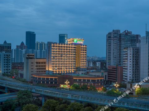 Holiday Inn Express NANCHANG BAYI SQUARE by IHG