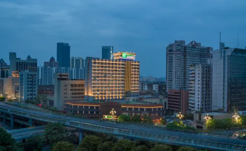 Holiday Inn Express NANCHANG BAYI SQUARE by IHG فنادق في نانتشانغ