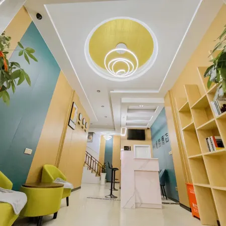 Qiha Hotel