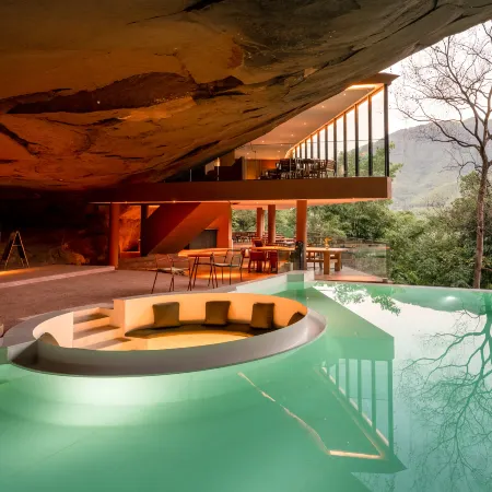 Jianglu Yalugu Hotel