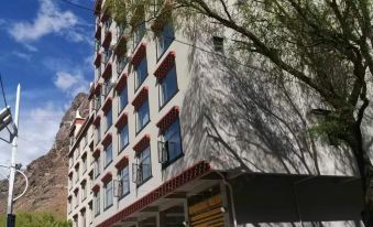 Tanba Danba Xinxuan Homestay 2-Star Hotel suite