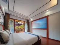 Guipu River View Homestay (Fenghuang Ancient Town Fengyu Bridge) - พร้อมอาหารเช้า
