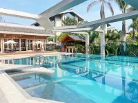 PUER HEYUAN REHABILITATION CENTER - Pools