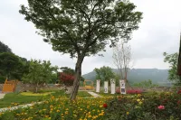 Mawuzhai Sky Yard Hotels in Lingchuan
