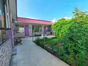 Baili Shanshui Zhongxinyuan Homestay