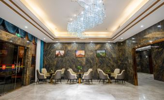 Chuxiong Xiangyi Hotel