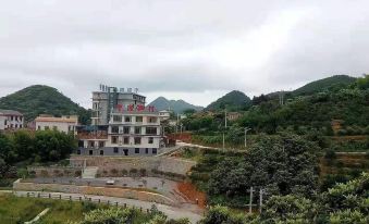 Peninsula Fishing Village