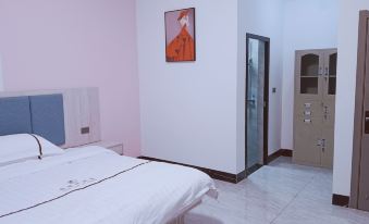 Qujing Xuanlin Ge Hotel