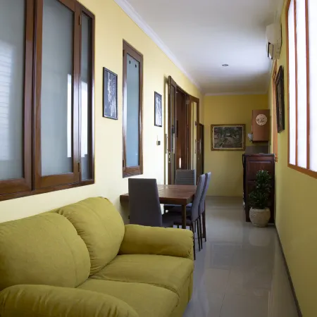 Urban Haven Sanur Отели рядом с достопримечательностью «Пляж Синдху»