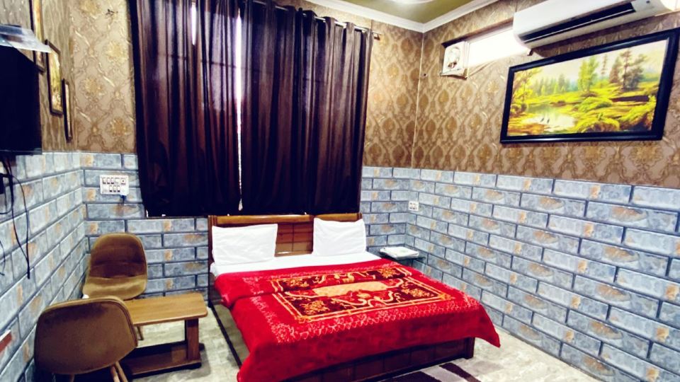 Manali Hotel by Grb