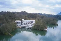 Mianyang Anzhou Thousands of Miles on a Single Ride. Lingbo Academy Hotels in Mianyang
