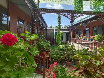 Nalati Fenglin Homestay