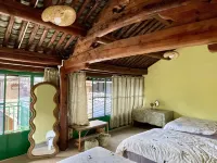 Weishan 1874 All-Female Courtyard Hostel