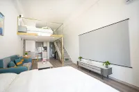 美客·美家MeKeMega觀影LOFT度假美宿（威海泉樂坊商業步行街店） - 機場接送