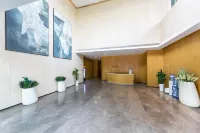 Yunxi Yasu. Designer Cinema Homestay