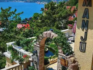 Manju Gallery Hotel and Boutique (Qingdao, Laoshan)